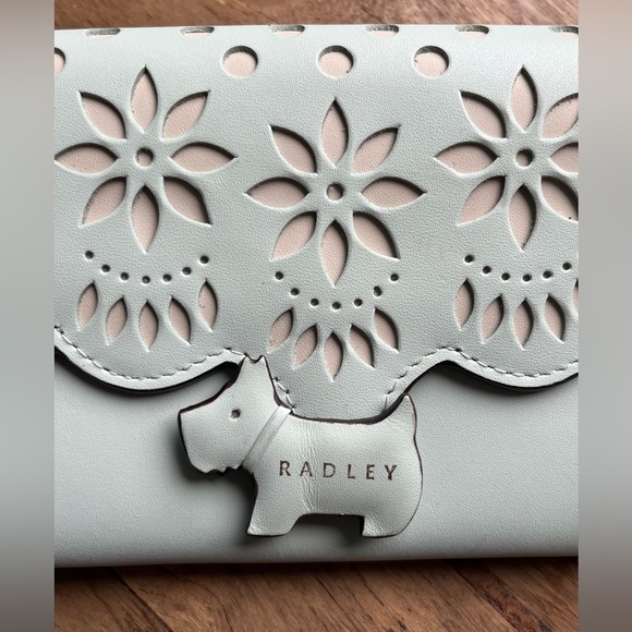 Radley London Radley Crest Broderie Flapover Large Matinee Mint Green NWOT - Picture 2 of 16